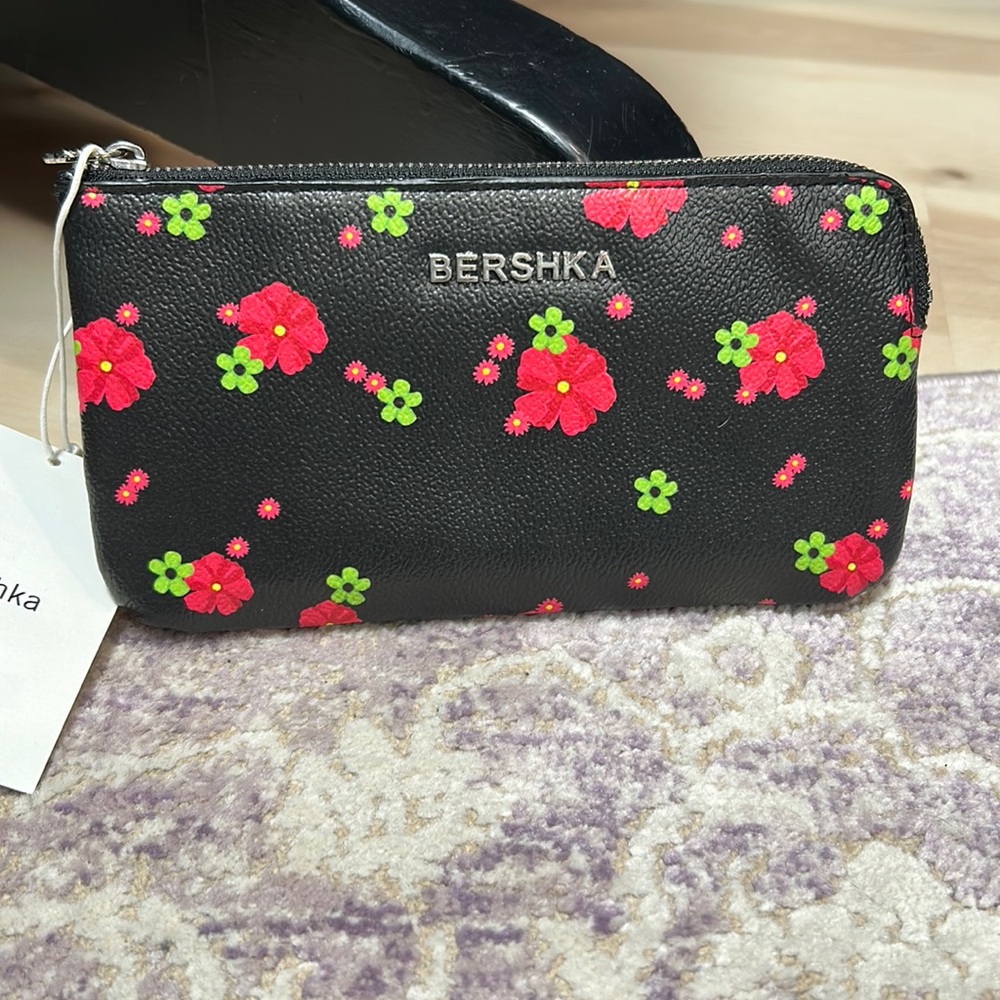 NWT bershka wallet
